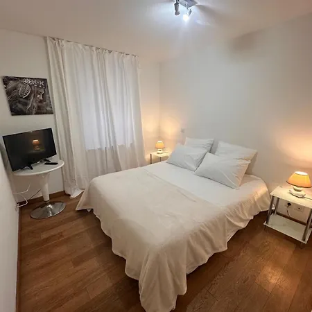 Séjour Élégant, Moderne et Confortable à 300 mt du Palais des Festivals Appartement