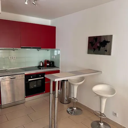 Appartement Séjour Élégant, Moderne et Confortable à 300 mt du Palais des Festivals